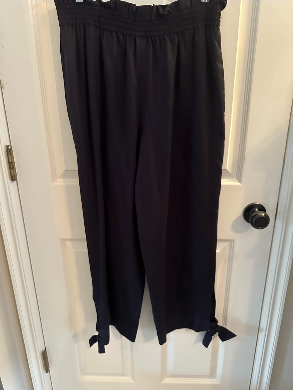 Gianni Bini Navy Elastic Waist Pull-On Capris